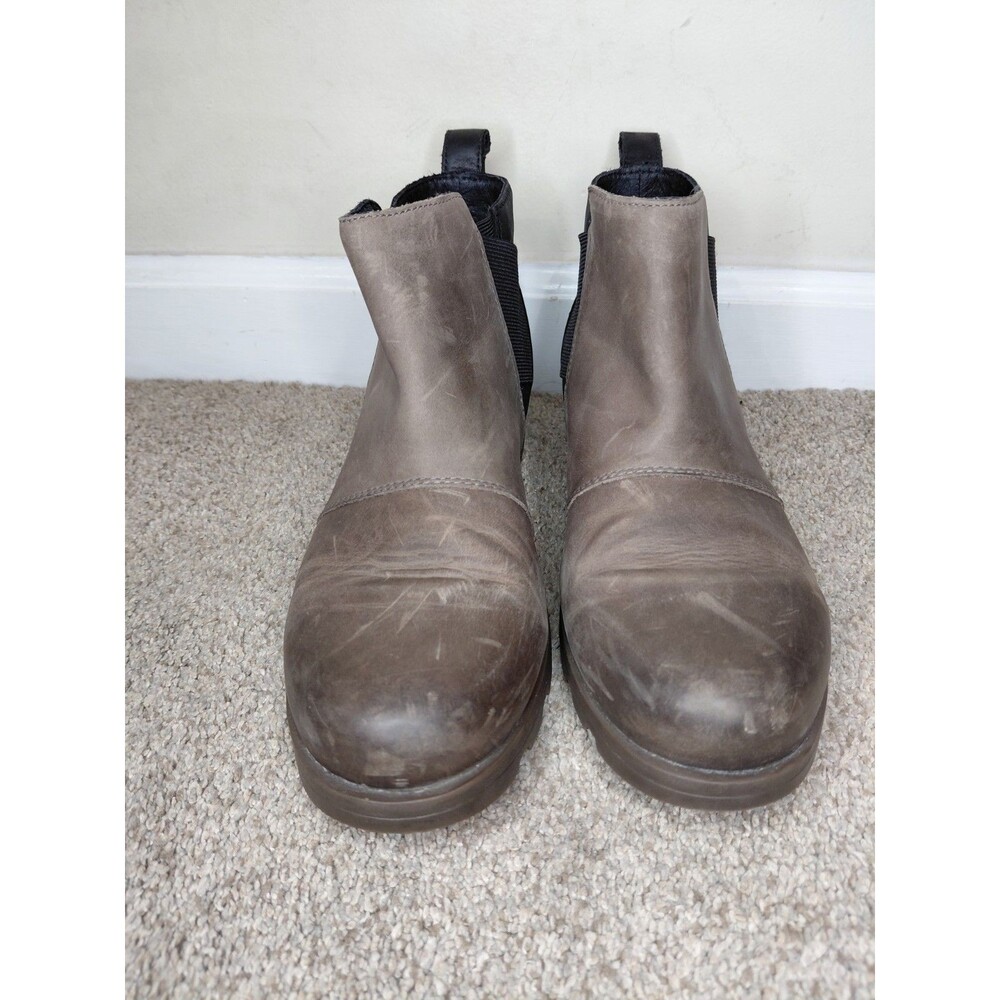 Sorel Taupe and Black Ankle Booties - Picture 3 of 16